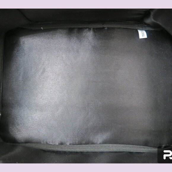 Baviphat cosmetic makeup bag Korean women's in green and black size one size. - Picture 3 of 9